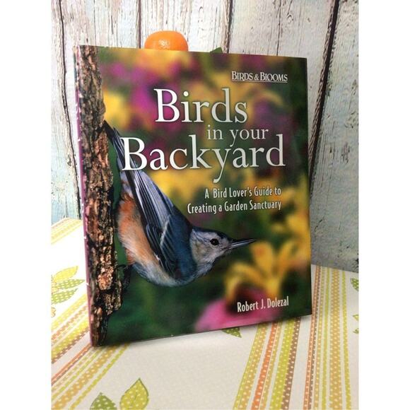 2004 Birds in your Backyard Birds & Blooms Softcover - Picture 16 of 16